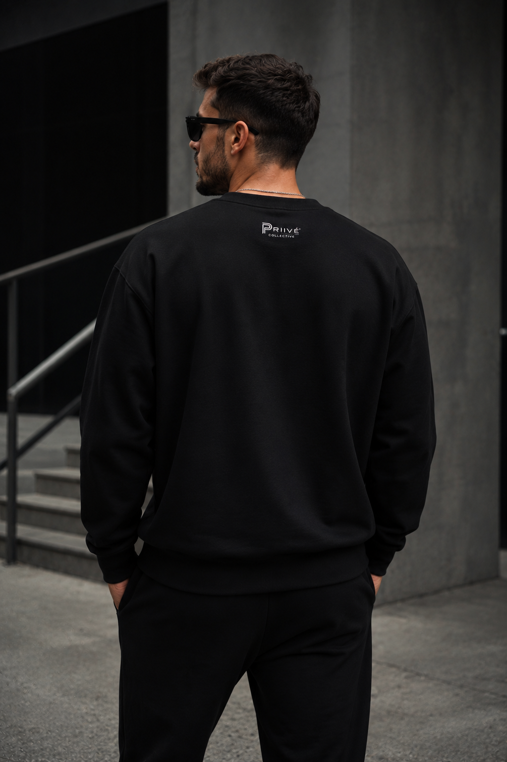 Prive - Premium Sweatshirt mit gesticktem Logo